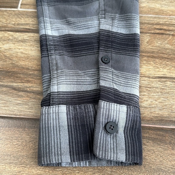 Lululemon Mason’s Peak Flannel Shirt, M - Picture 7 of 13